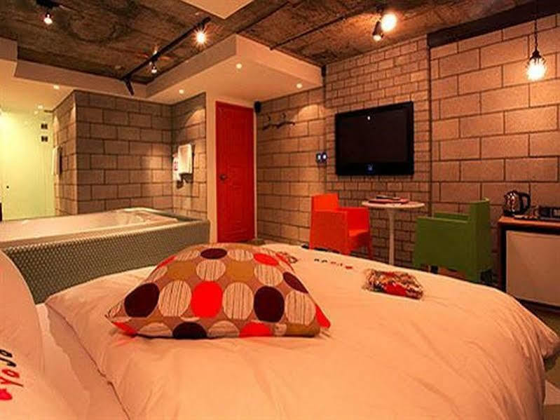 Motel Yaja Shillim